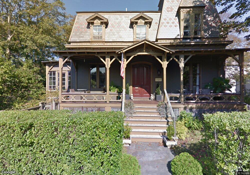 20 Catherine St, Newport, RI 02840 - photo 1