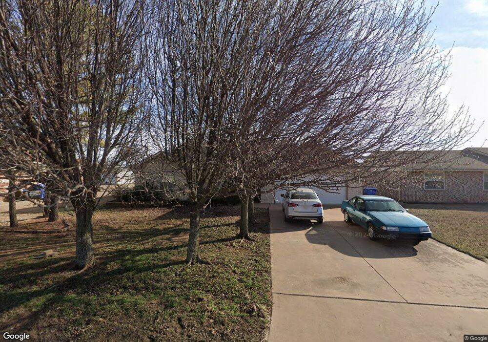 902 W E Ave, Cache, OK 73527 - photo 1