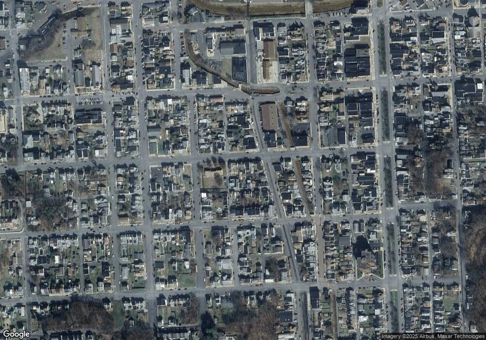 420 W Spruce St, Shamokin, PA 17872 - photo 1