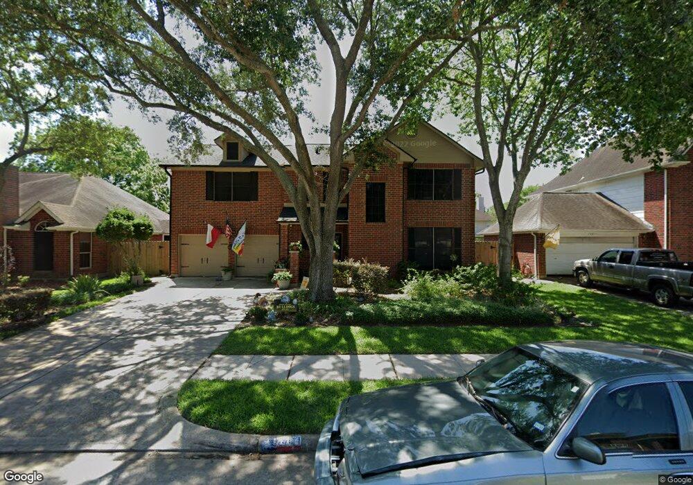 4907 Five Knolls Dr, Friendswood, TX 77546 - photo 1