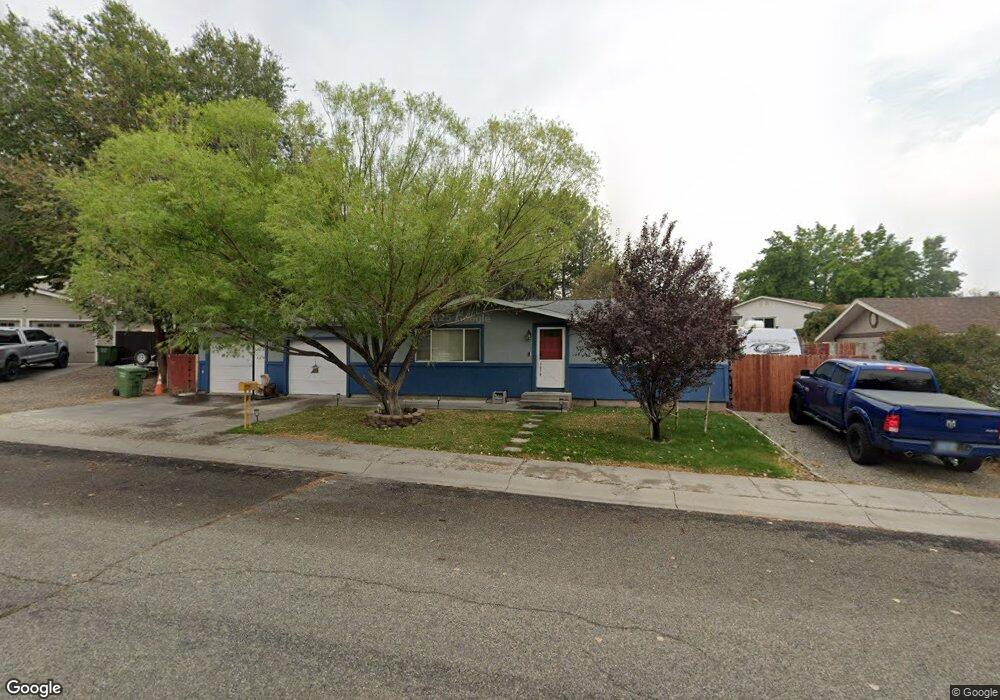 1978 Pearce St, Winnemucca, NV 89445 - photo 1