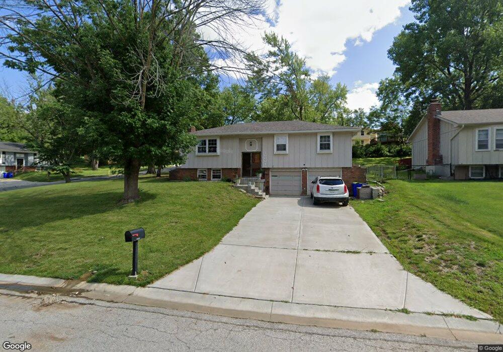 10001 W 52nd Terrace, Shawnee, KS 66203 - photo 1