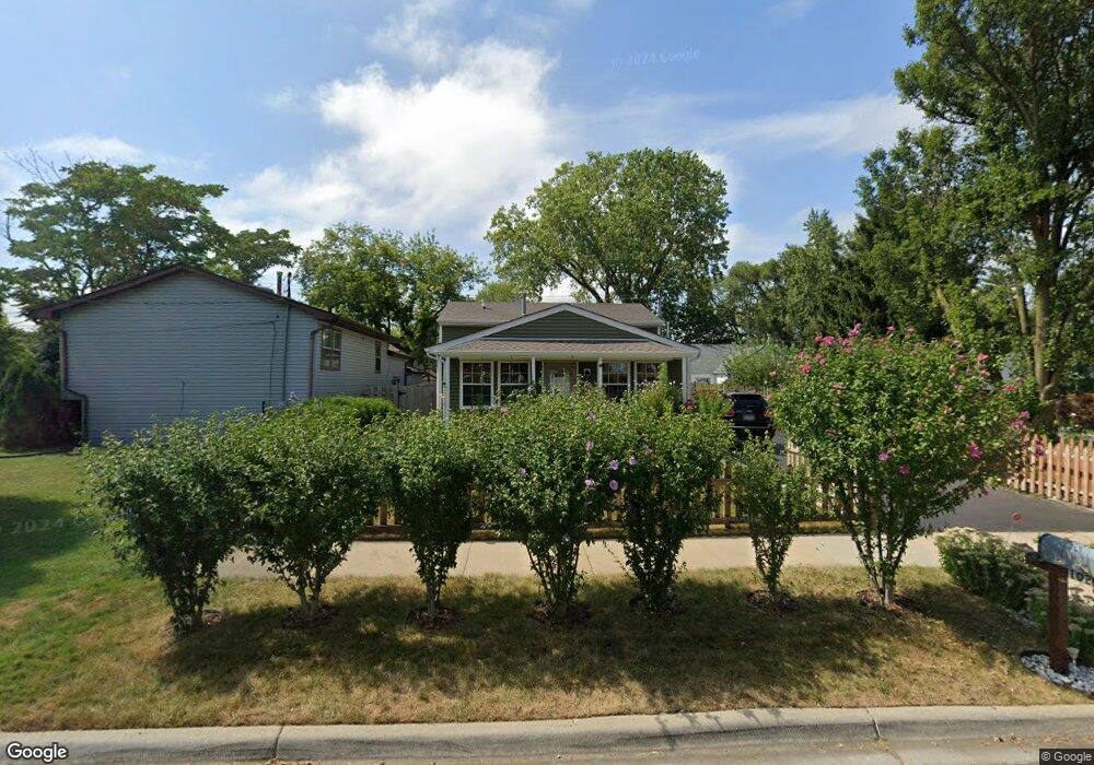 102 N Pioneer Rd, Waukegan, IL 60085 - photo 1