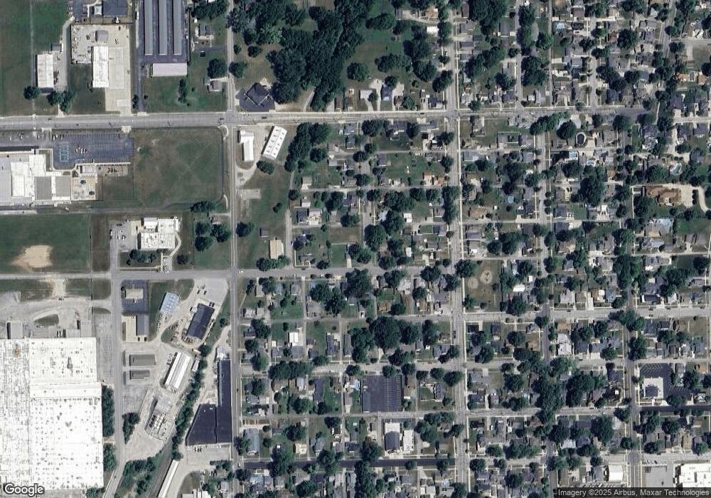 607 Douglas St, Auburn, IN 46706 - photo 1