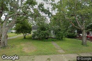 610 E Samuel St, Christopher, IL 62822