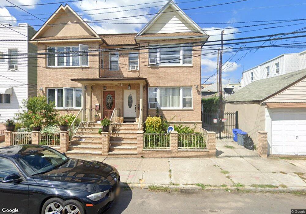 6931 59th Rd, Maspeth, NY 11378 - photo 1