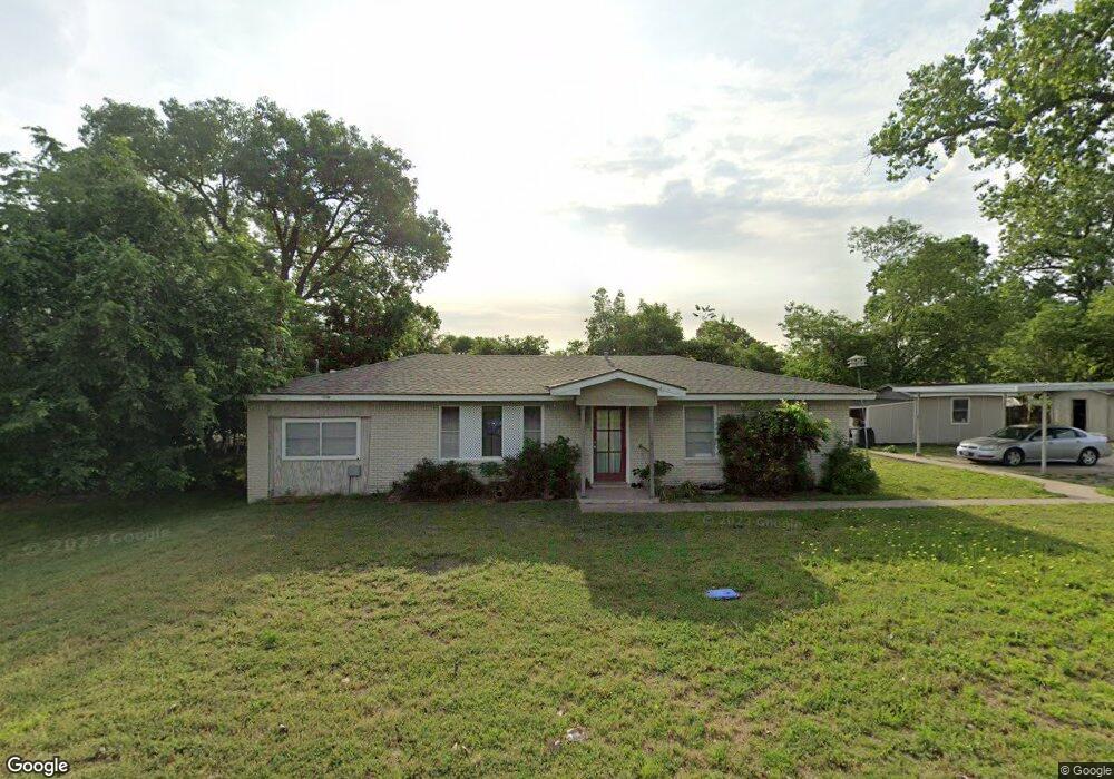 1020 Red Bud Dr, Azle, TX 76020 - photo 1