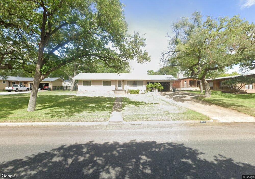 806 Henrietta St, Fredericksburg, TX 78624 - photo 1