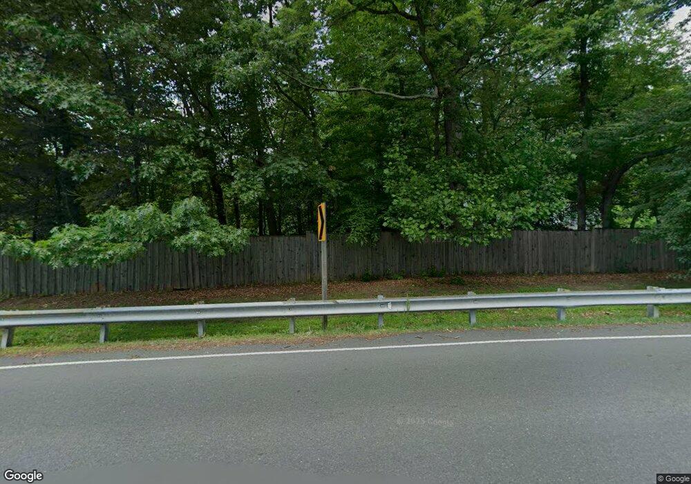 4304 Burke Station Rd, Fairfax, VA 22032 - photo 1