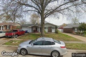 3092 Wintergreen Dr, Florissant, MO 63033