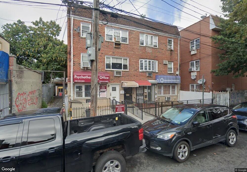 9611 40th Rd, Flushing, NY 11368 - photo 1