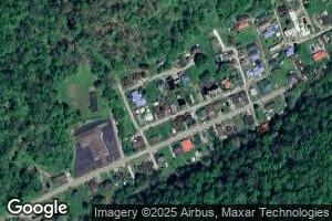 907 Benjamin Ln, Hugheston, WV 25110