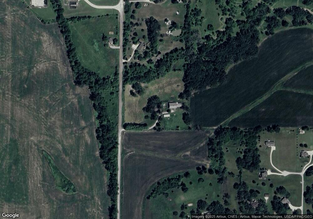 2342 E 5th St S, Newton, IA 50208 - photo 1