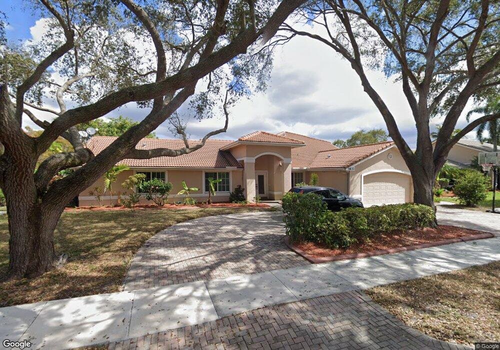 1632 SW 103rd Ln, Davie, FL 33324 - photo 1