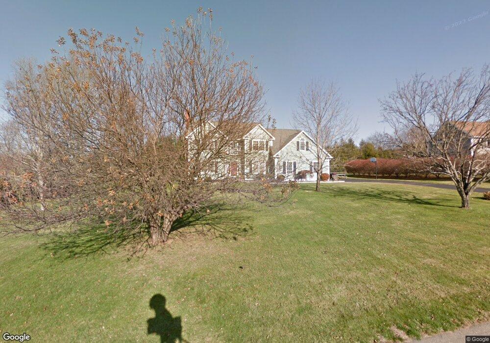 9 Shadowood Ln, Trumbull, CT 06611 - photo 1