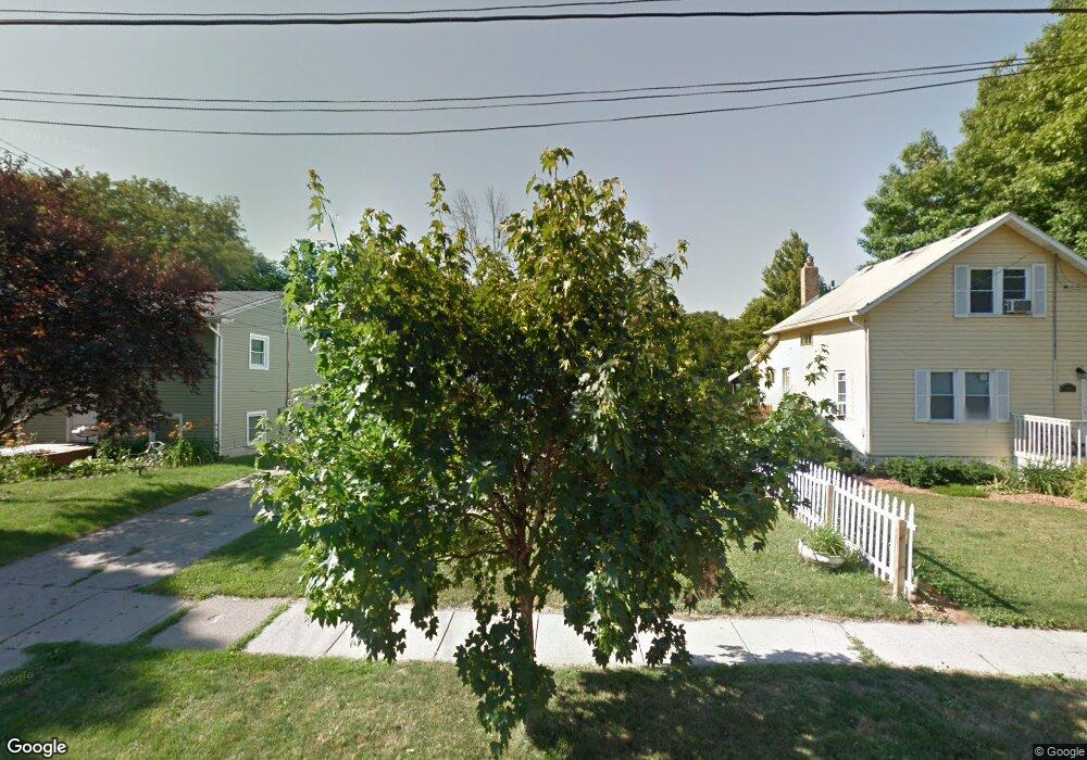 1215 Pulaski St, Lansing, MI 48910 - photo 1