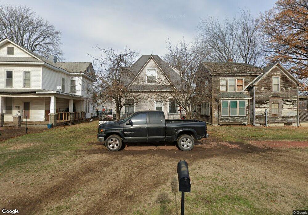 1805 Gabriel Ave, Parsons, KS 67357 - photo 1