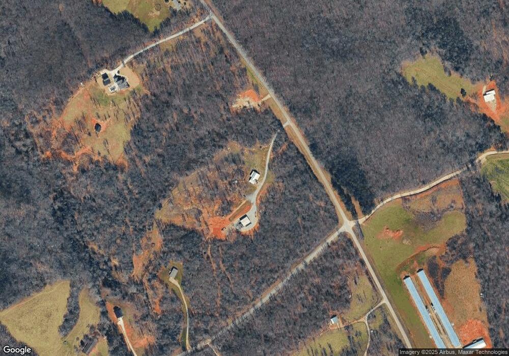 1723 Garrison Rd, Cornelia, GA 30531 - photo 1