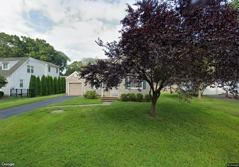 158 Dunnlea Rd, Fairfield, CT 06824 - photo 1