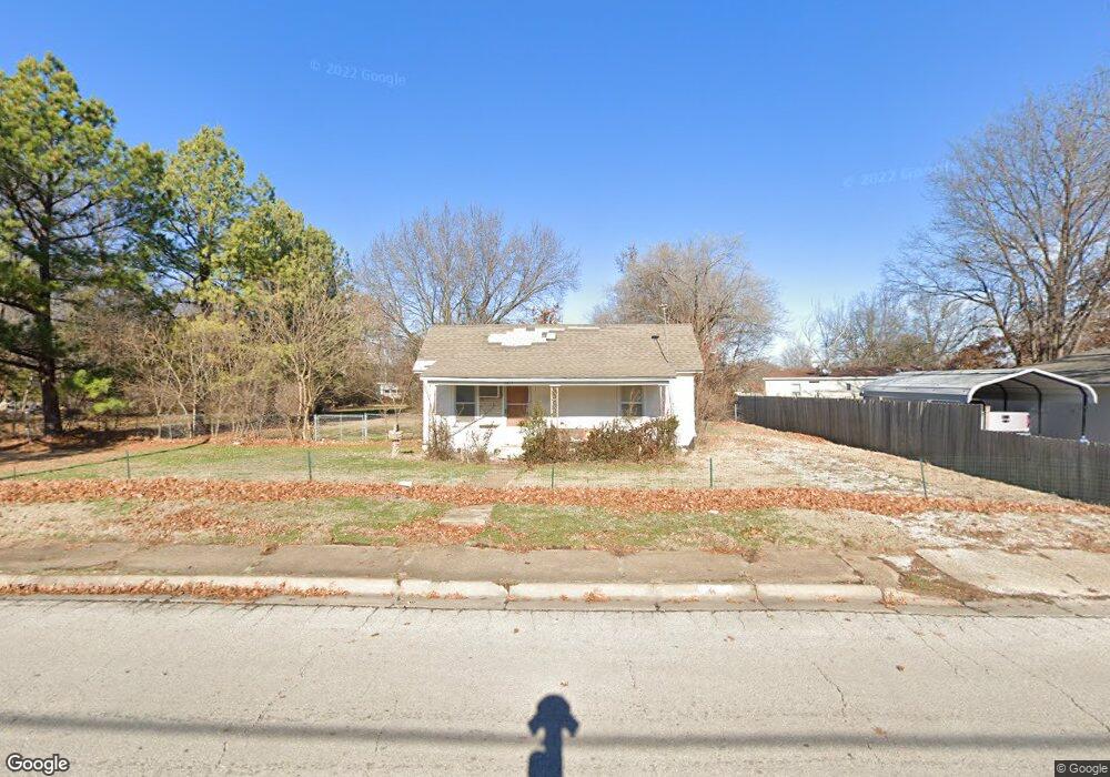 2813 Briggs Ave, Parsons, KS 67357 - photo 1