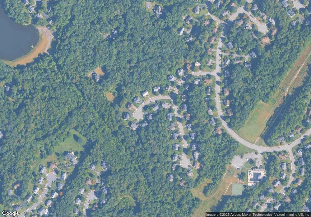 9203 Cross Oaks Ct, Fairfax Station, VA 22039 - photo 1