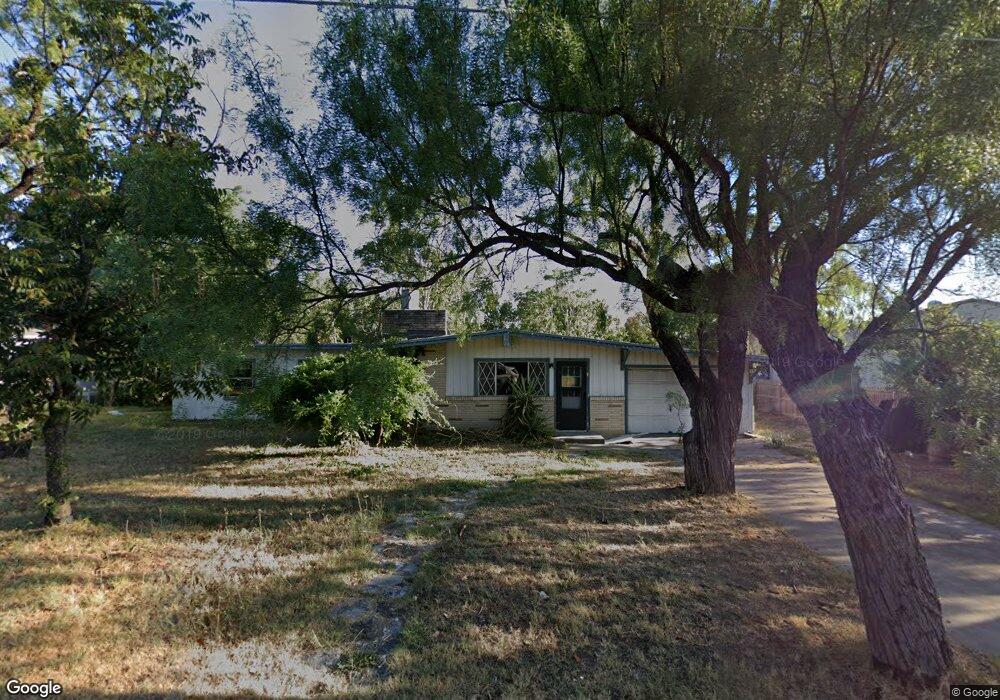 106 W Walch Ave, Fredericksburg, TX 78624 - photo 1