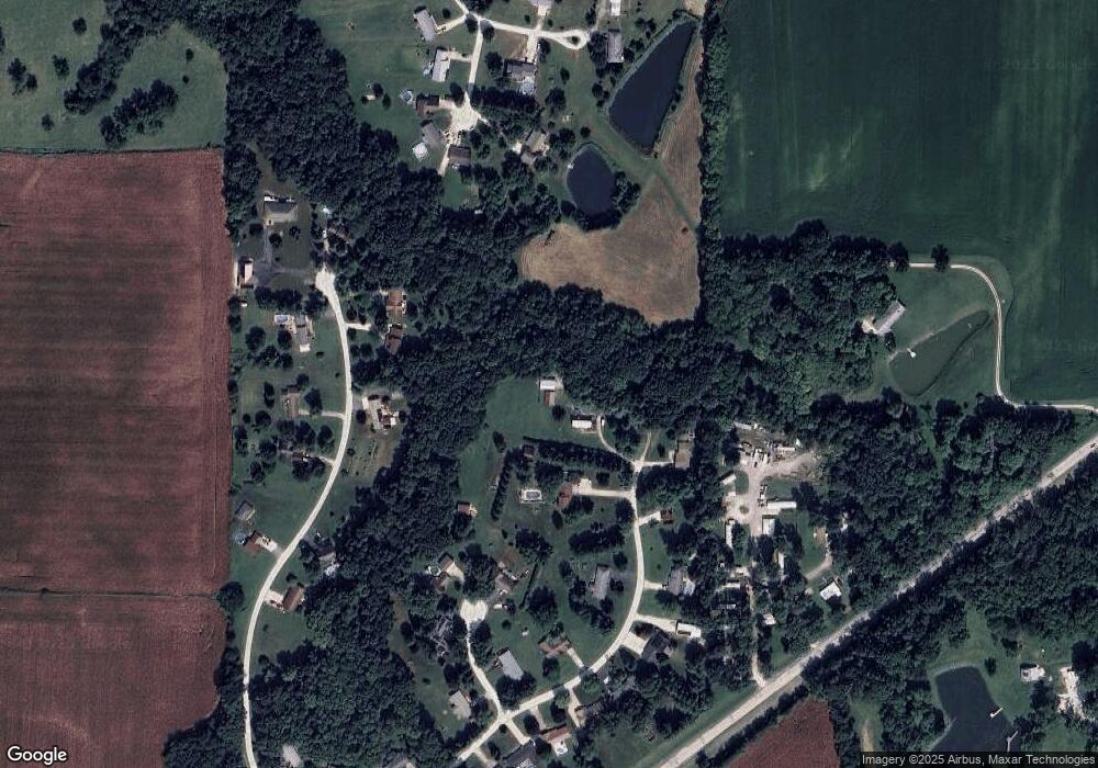 216 Spring Bay Dr, Jacksonville, IL 62650 - photo 1