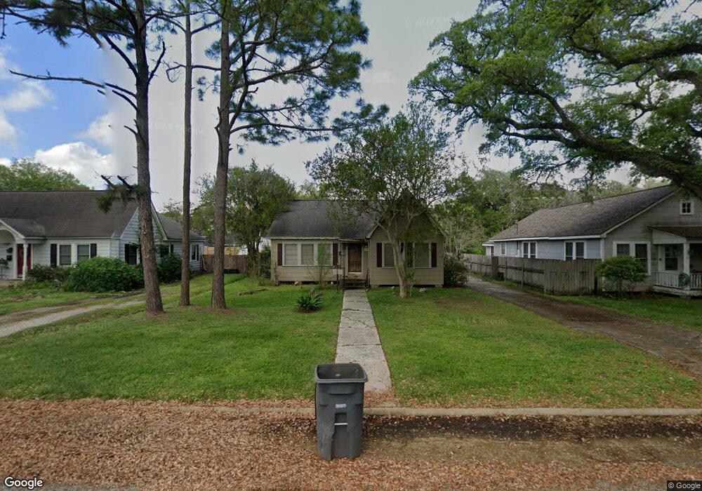 2815 4th St, Bay City, TX 77414 - photo 1