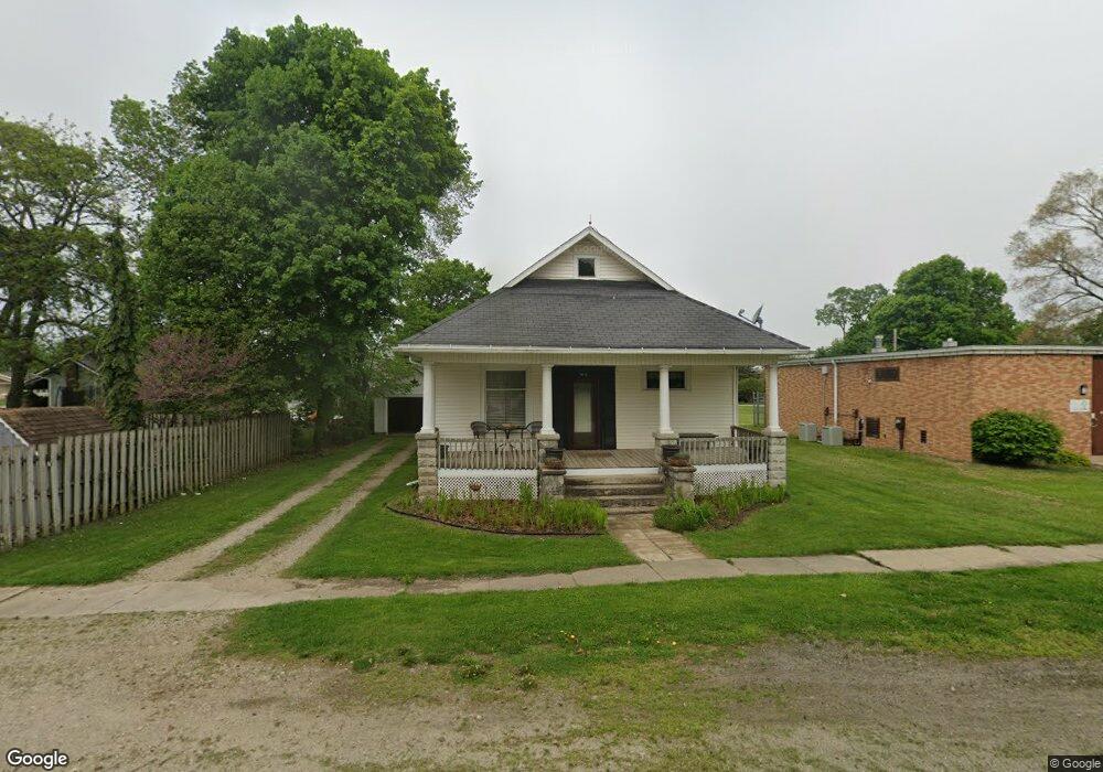 508 Fourth St, Howe, IN 46746 - photo 1
