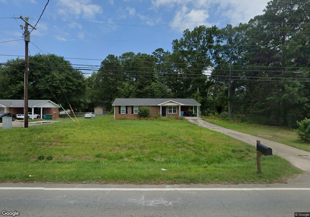 392 E Broad St, Winder, GA 30680 - photo 1