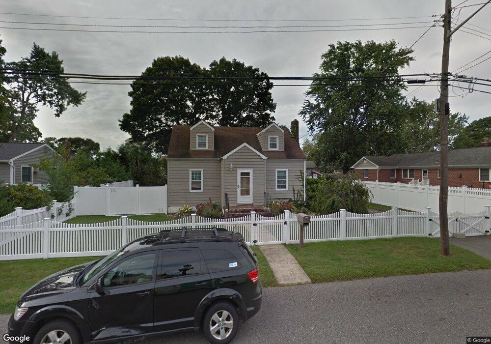 249 47th St, Lindenhurst, NY 11757 - photo 1