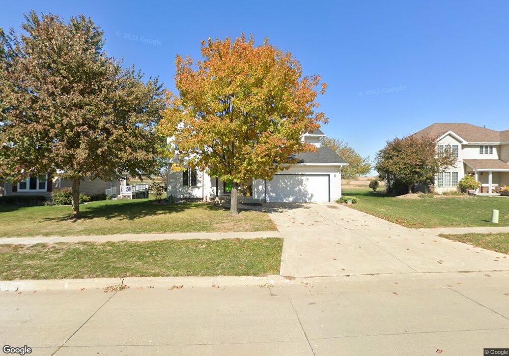 2400 N 7th Avenue Place E, Newton, IA 50208 - photo 1
