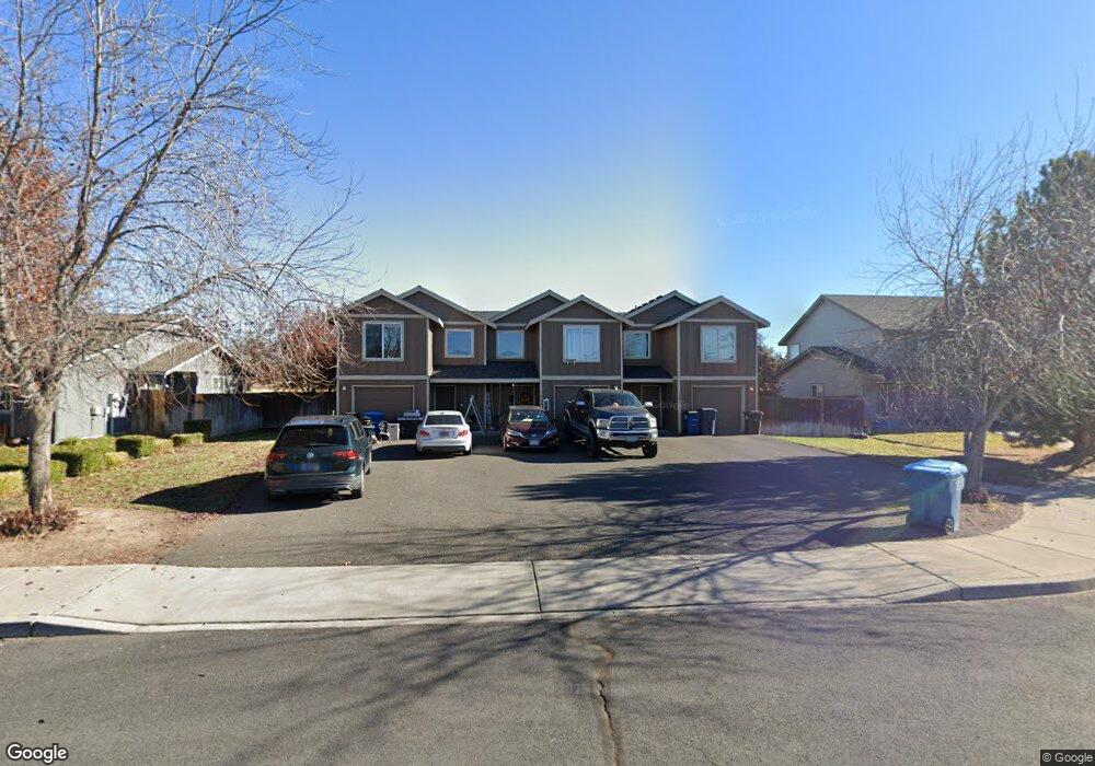 1502 NE 8th St, Redmond, OR 97756 - photo 1