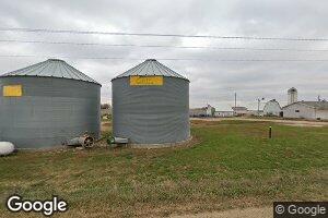 3410 Grant Ave, Hull, IA 51239