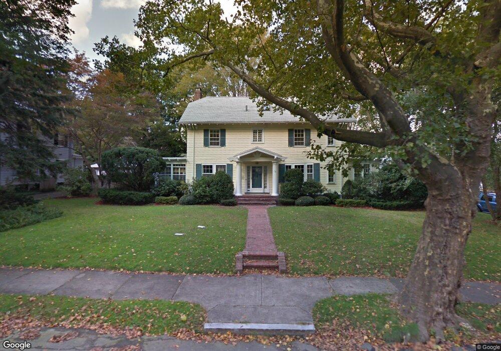 33 Windermere Rd, Auburndale, MA 02466 - photo 1