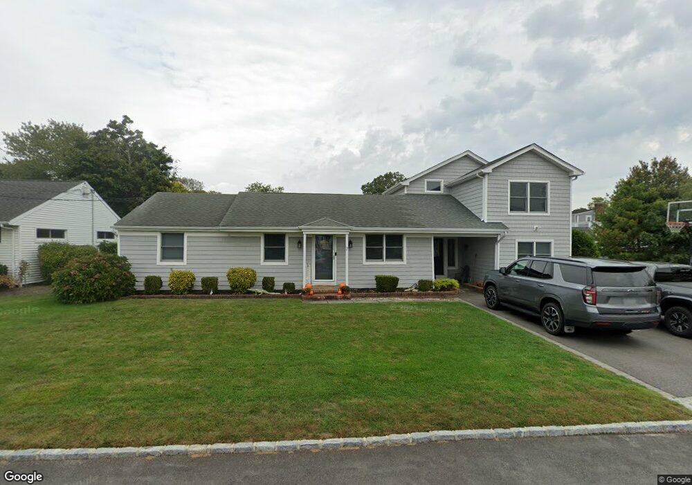 7 Surf Ave, Islip, NY 11751 - photo 1