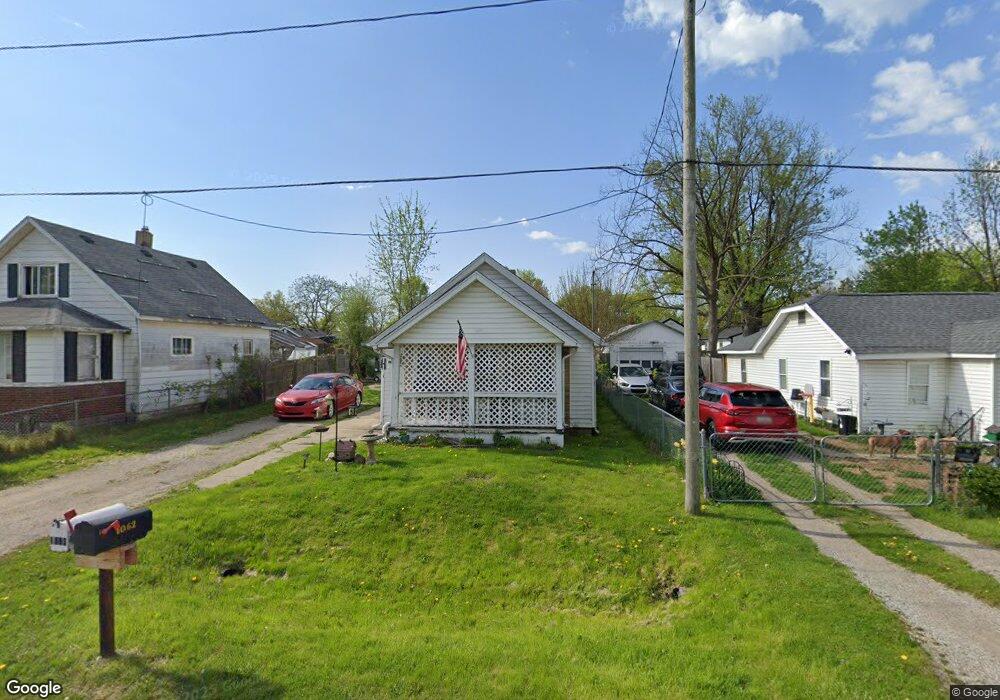1063 W Bergin Ave, Flint, MI 48507 - photo 1