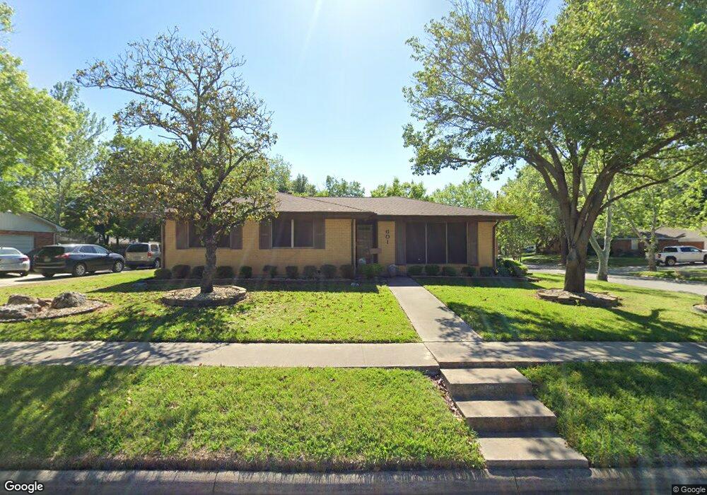 601 Line Dr, Gainesville, TX 76240 - photo 1