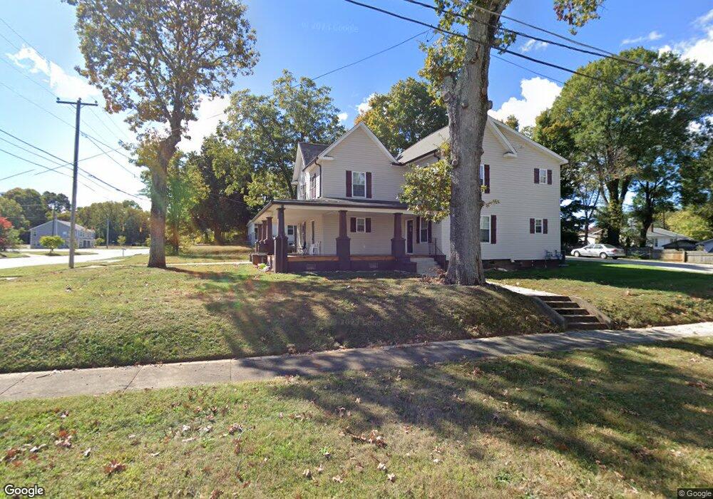 902 Wilson W Lee Blvd, Statesville, NC 28677 - photo 1