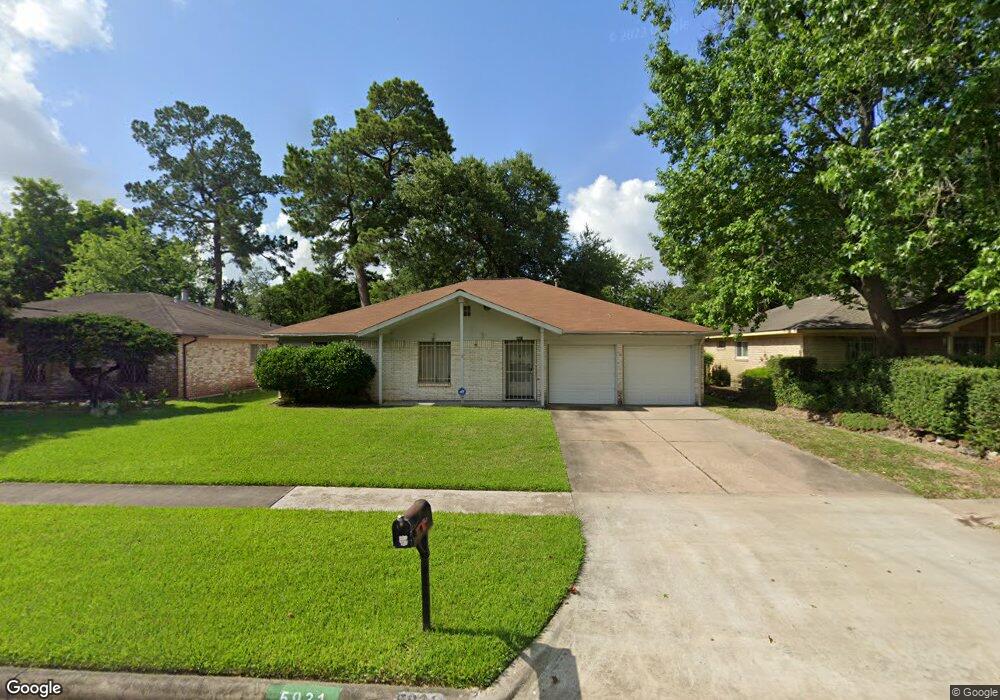 5931 Gum Grove Ln, Houston, TX 77088 - photo 1