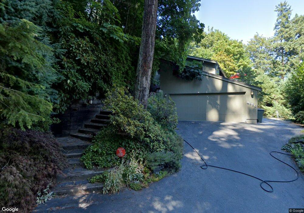 4556 E Mercer Way, Mercer Island, WA 98040 - photo 1