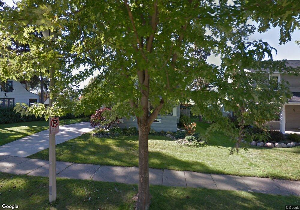 2426 Strathmore Rd, Lansing, MI 48910 - photo 1