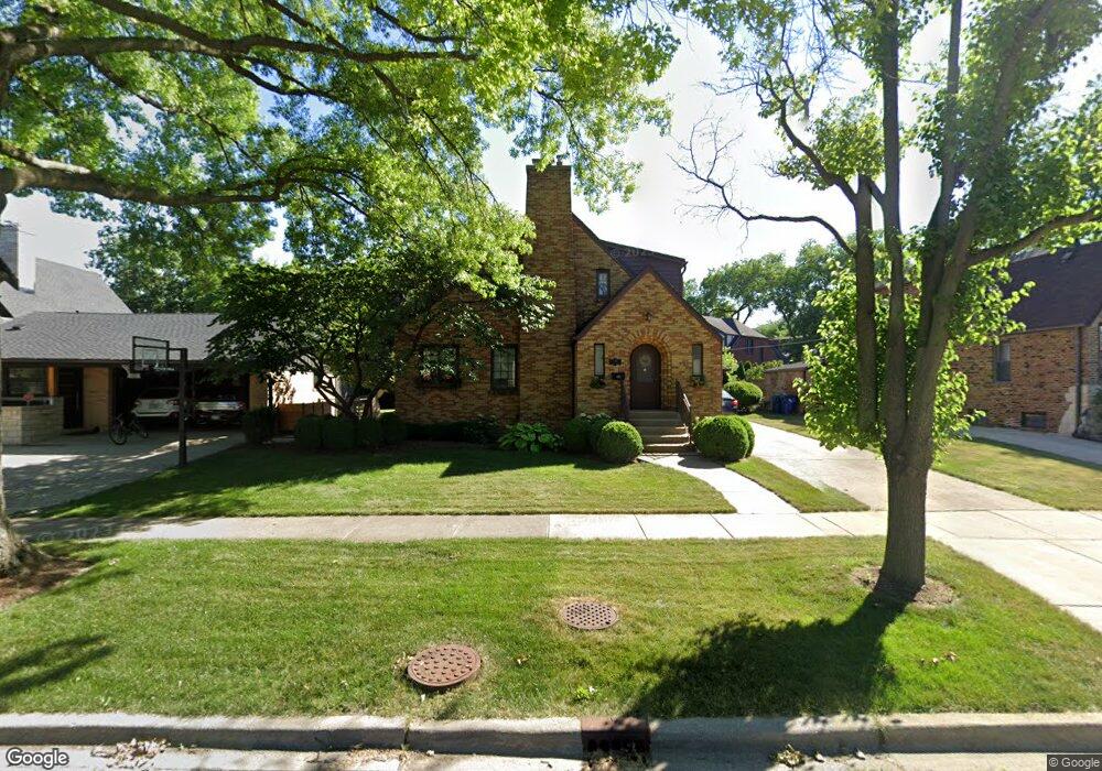 336 E Laurel Ave, Elmhurst, IL 60126 - photo 1