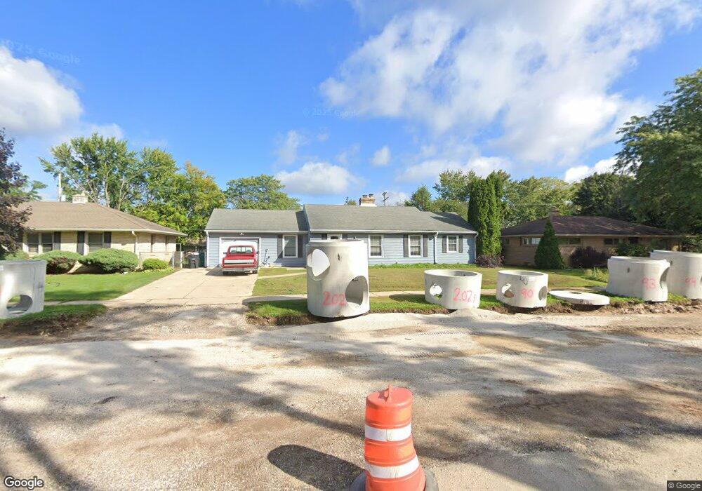 N84W16106 Menomonee Ave, Menomonee Falls, WI 53051 - photo 1