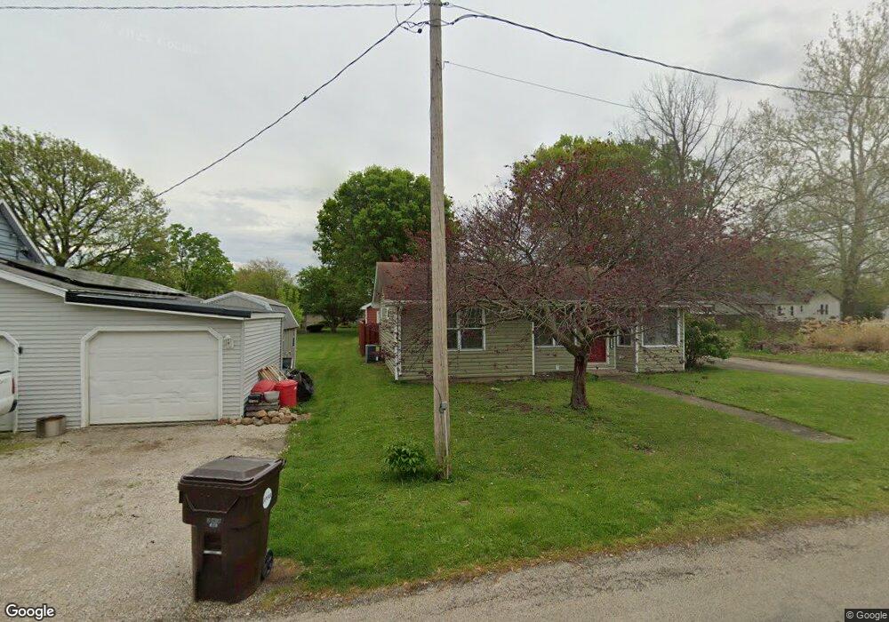 120 Miller St, Lincoln, IL 62656 - photo 1