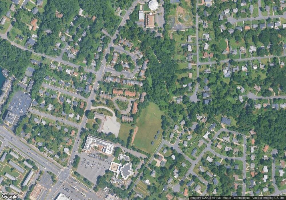 5902 Munson Ct, Falls Church, VA 22041 - photo 1