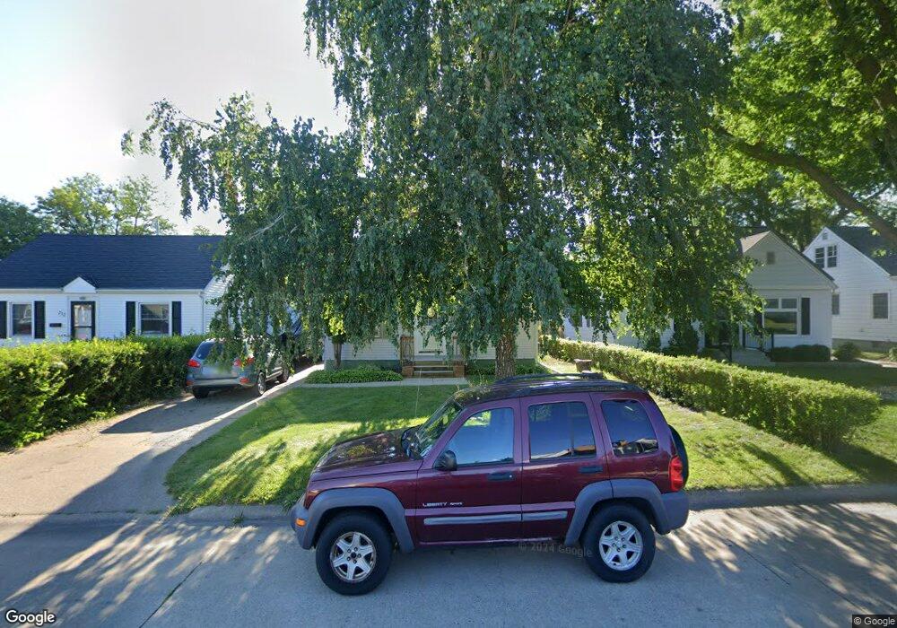 718 Knoll St SE, Cedar Rapids, IA 52403 - photo 1