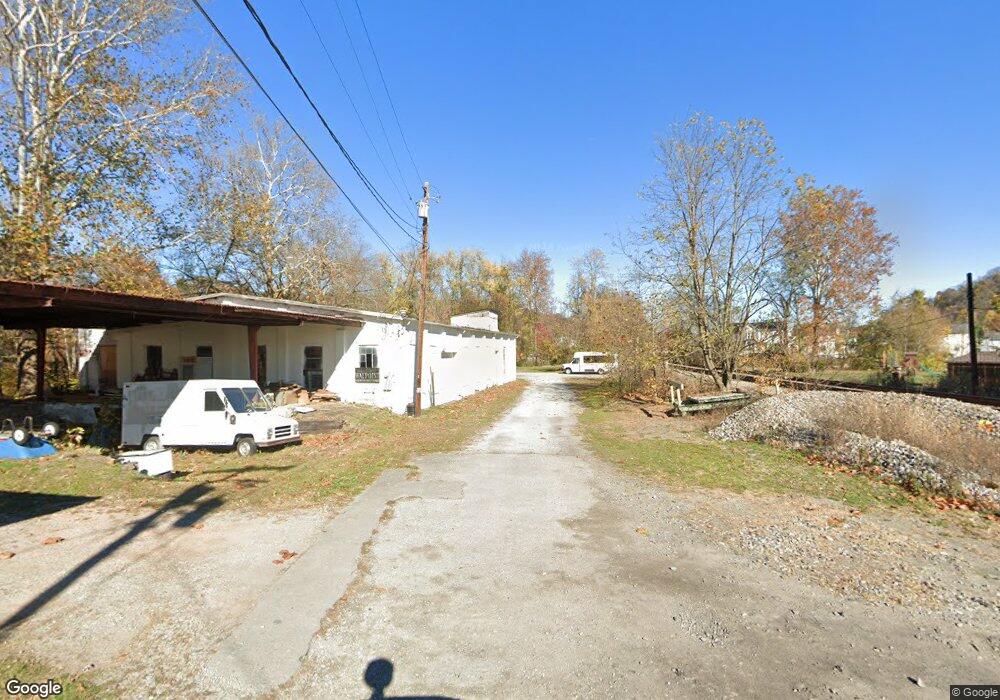 416 5th St Extension, West Newton, PA 15089 - photo 1