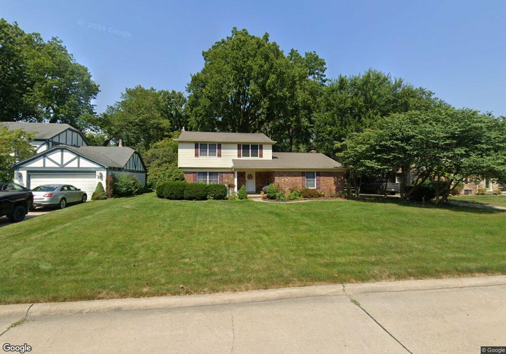 8366 Thorntree Dr, Grosse Ile, MI 48138 - photo 1