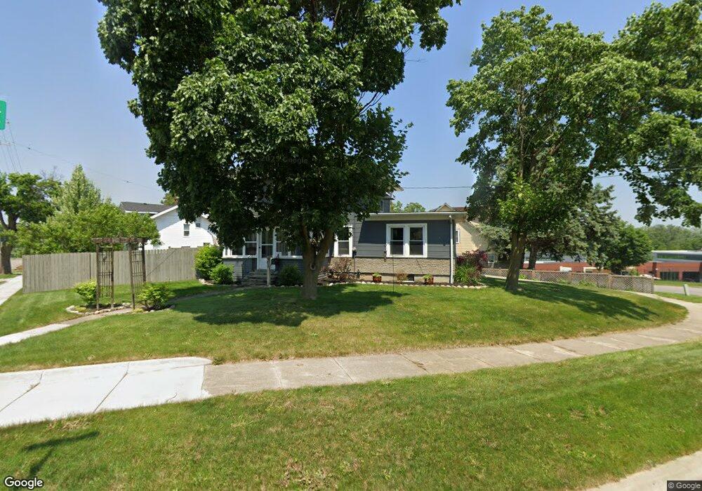 902 Dupont St, Flint, MI 48504 - photo 1